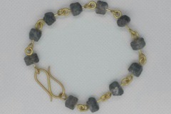 armband-saphir-opt-696x392